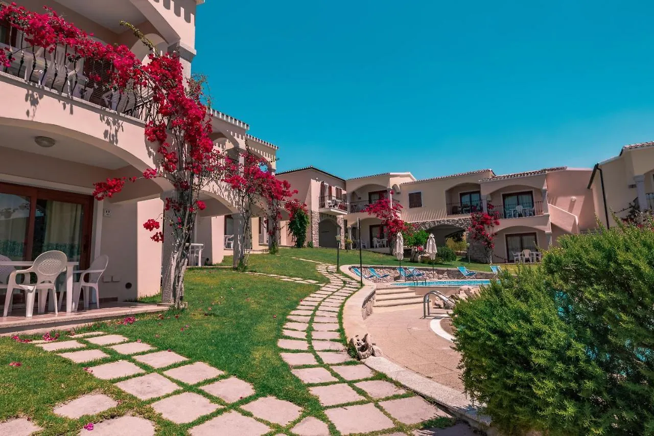 شقة The Fantastic Residenza Badus Two Bedroom Sleeps Six Child Num0821 باديسي