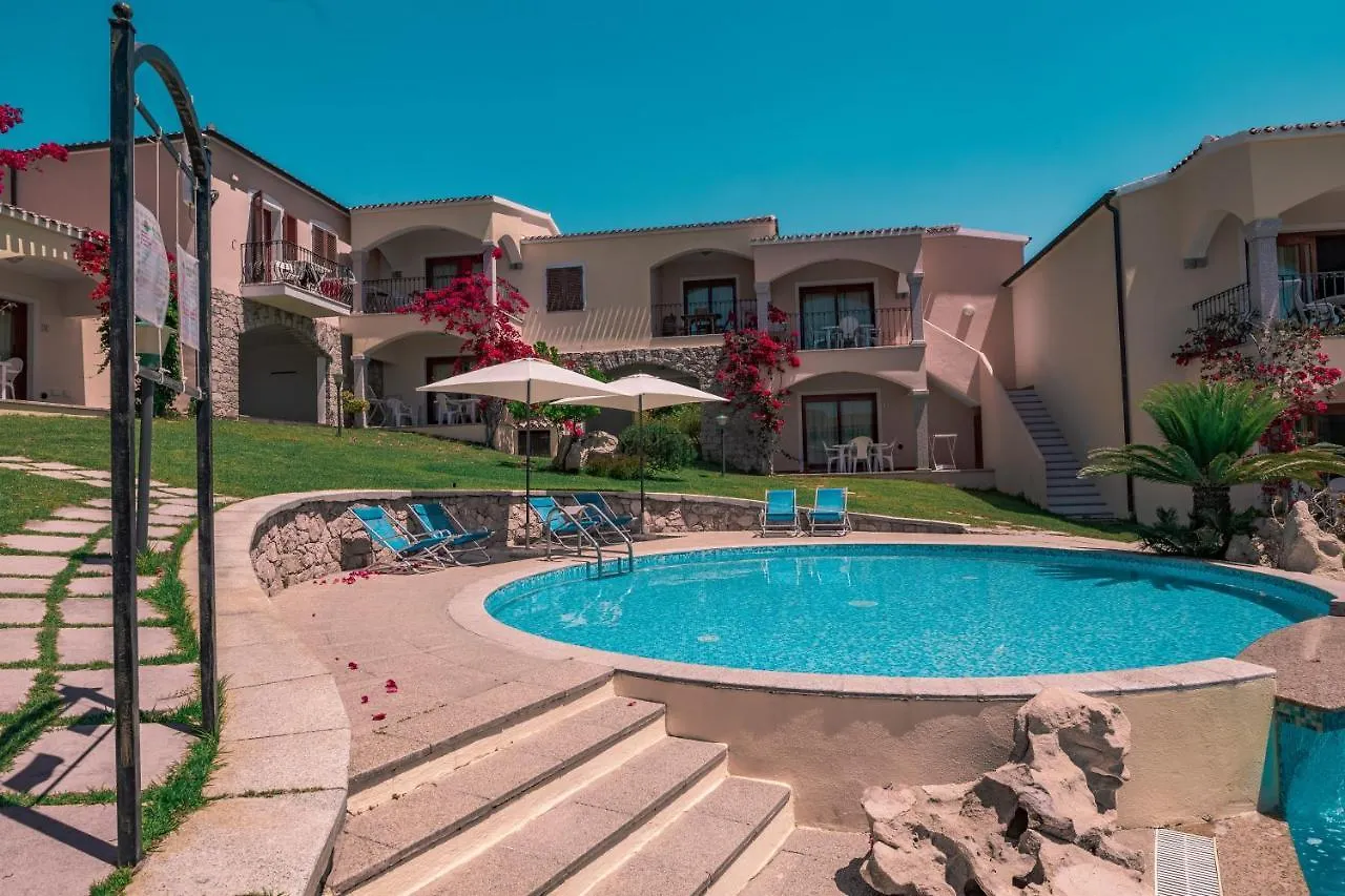 The Fantastic Residenza Badus Two Bedroom Sleeps Six Child Num0821 Badesi Lejlighed