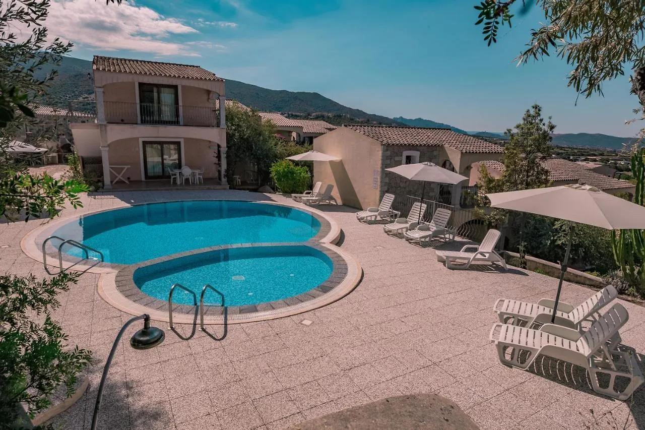 The Fantastic Residenza Badus Two Bedroom Sleeps Six Child Num0821 باديسي