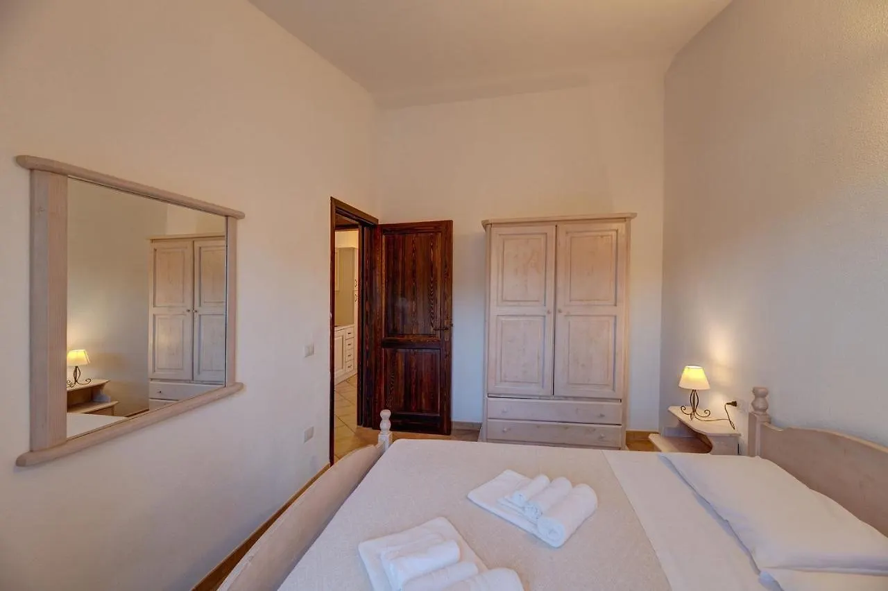 Lejlighed The Fantastic Residenza Badus Two Bedroom Sleeps Six Child Num0821 Badesi