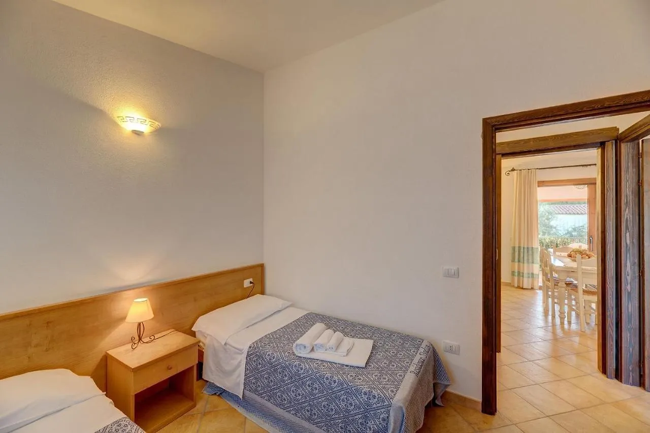 The Fantastic Residenza Badus Two Bedroom Sleeps Six Child Num0821 Badesi Italien